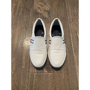 Tommy Hilfiger Women TWFIN2 Slip On Shoes